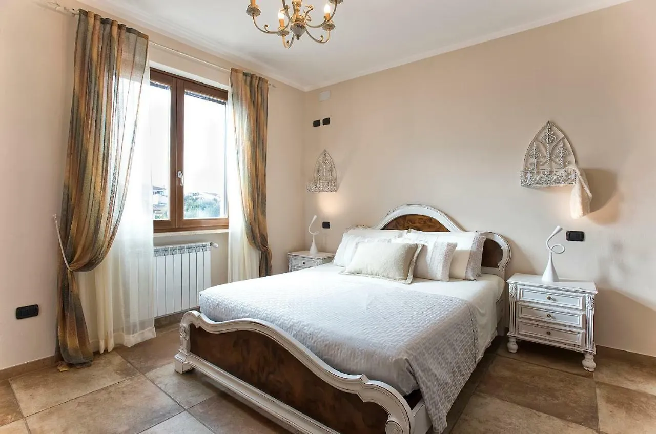 Villa Malvasio Pool And Jacuzzi Room Sassari Bed & Breakfast