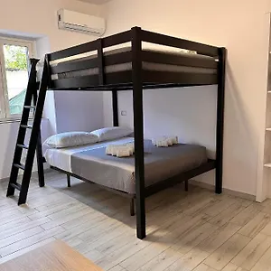 Airport Al Volo Bed and breakfast CTA